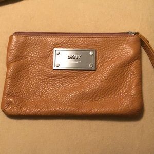 Brown/Tan Wristlet